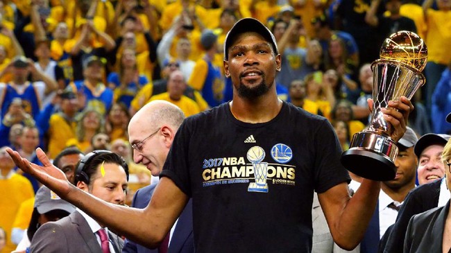 FOTO: Gelar Juara NBA Luar Biasa Bagi Golden State Warriors