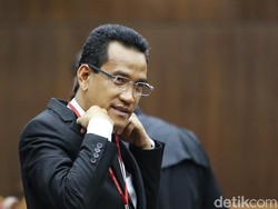 Refly Harun: Jika Pemungutan Suara Ulang, 01 dan 03 Suit Saja