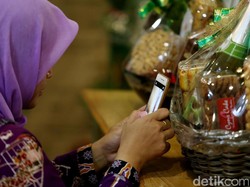 Ingat! Terima Parsel Lebaran, PNS Bisa Turun Pangkat hingga Dipecat