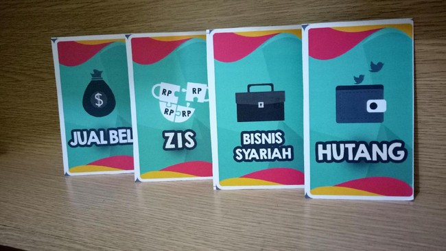 Mahasiswa IPB membuat permainan kartu untuk menyebarluaskan ekonomi Islam secara menyenangkan. Apa respons terhadap ide mereka?