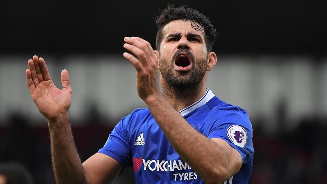Diego Costa merekam pesta dalam video langsung yang bikin fan Chelsea panas. Ia mengenakan seragam Atletico Madrid pada rekaman tersebut.
