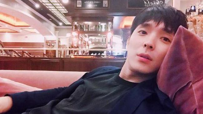 Gitaris band asal Korea Selatan FTIsland, Choi Jonghun, dilaporkan mengencani atlet senam berirama nasional Son Yeon Jae sejak Maret lalu.