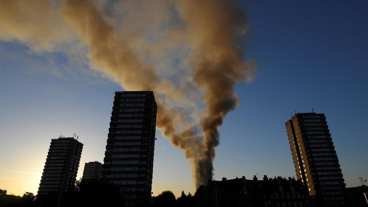 Ketika Api Melalap Apartemen 27 Lantai di London