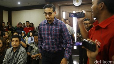 img-title Kontroversi Raden Brotoseno Mantan Napi Korupsi yang Berakhir Dipecat Polri
