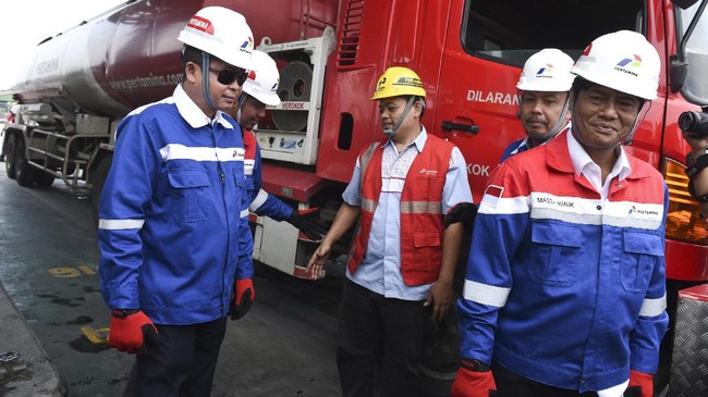 Pasokan dan distribusi Bahan Bakar Minyak dan Gas (BBM dan BBG), serta listrik, disebut berada dalam kondisi aman sebelum dan selama hari raya Idulfitri.
