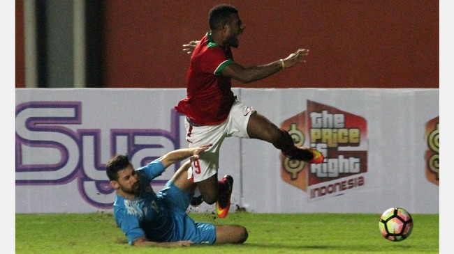 Kekalahan telak 0-3 Timnas Indonesia U-22 dari Malaysia di kualifikasi Piala Asia U-23 karena buruknya penampilan skuat arahan Luis Milla di semua lini.