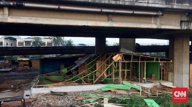 Wilayah di kolong tol kawasan Kalijodo nantinya akan dijadikan ruang terbuka hijau dan lahan parkir. Penataan dikebut demi mencegah berdirinya bangunan liar.