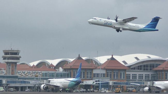 Dalam survei yang dilakukan Jakpat, Garuda Indonesia jadi maskapai lokal favorit orang Indonesia, disusul Citilink di peringkat kedua.