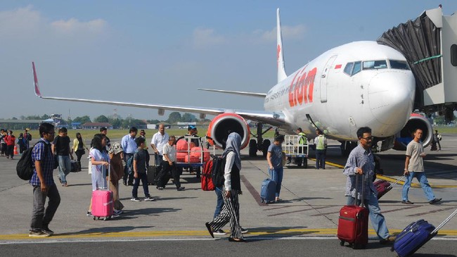 AP I mencatat trafik atau pergerakan penumpang mencapai 303.707 orang pada 30 April, 1 Mei, dan 2 Mei 2021.