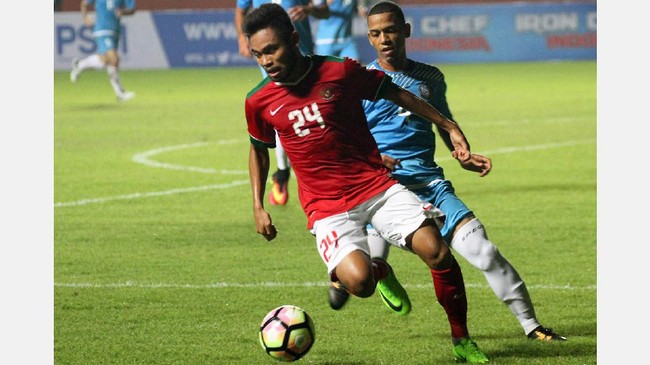 Saddil Ramdani menunjukkan kehebatan kaki kirinya ketika Timnas Indonesia U-22 melumat Mongolia 7-0 di Bangkok, Jumat (21/7).