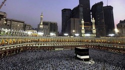 Warga Ramai Datangi Gua Safarwadi, Disebut Jalan Tembus Tasikmalaya ke Makkah