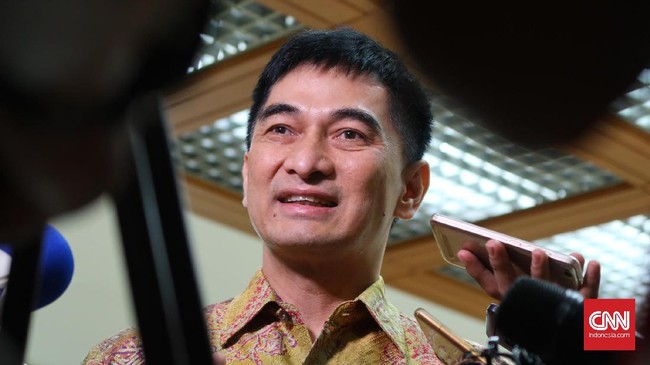 PKS mengkritik rencana pembuatan pedoman interpretasi UU ITE karena semestinya tetap direvisi untuk memudahkan penerapan.