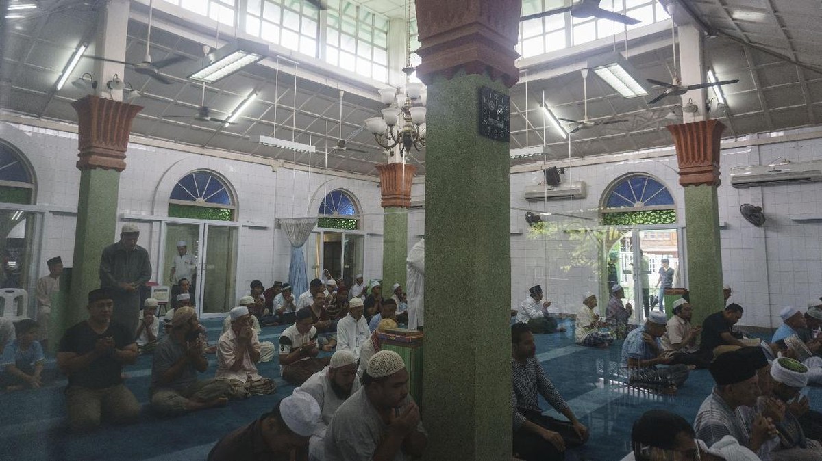 Surau 'Tanah Jawa' di Negara Gajah Putih