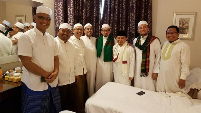 Menurut Yusril, apa yang dilakukan Rizieq Shihab tak separah GAM sehingga pantas jika diadakan rekonsiliasi antara pemerintah dan tokoh FPI itu.