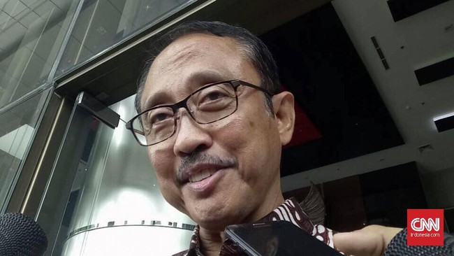 KPK memanggil Kepala BPPN I Putu Gede Ary Suta dan mantan Presiden Komisaris PT Gajah Tunggal Tbk, Mulyati Gozali untuk diperiksa dalam kasus BLBI.