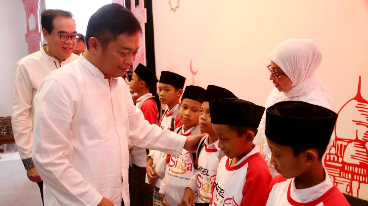 Telkomsel Pantau Persiapan Jaringan Sembari Beramal