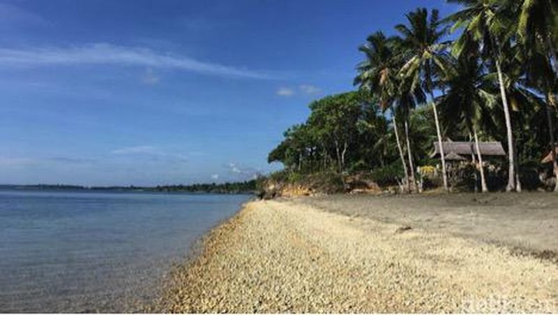 Kepulauan Selayar, Sulawesi Selatan, disebut sebagai surga baru oleh para pemburu keindahan alam.