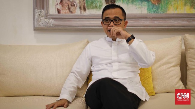 Menpan RB Abdullah Azwar Anas mengaku dikejar-kejar orang kementerian yang meminta kenaikan tunjangan kinerja (tukin).