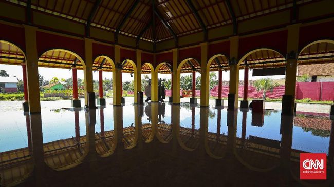 Wisata Halal, Wisata yang 'Biasa Saja' Wisata halal tak hanya bagi wisatawan Muslim, bukan juga berarti mempersempit pasar. Wisata halal malah memberikan banyak keuntungan bagi suatu daerah.