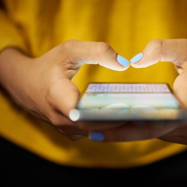 Fakta Baru dari Bidan Cantik yang Live Bugil demi Uang