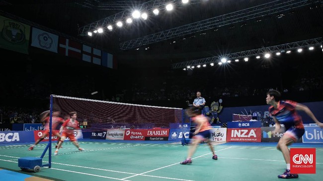 Penjualan tiket kejuaraan bulu tangkis Indonesia Terbuka 2019 untuk kategori VIP atau Blue diklaim ludes terjual dalam waktu tujuh menit.