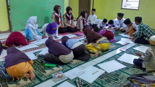 Anggota Pramuka penegak dan pandega di Wanayasa, Banjarnegara, bikin aksi peduli pada sesama dalam rangka bulan ramadan. Seperti apa keseruannya?