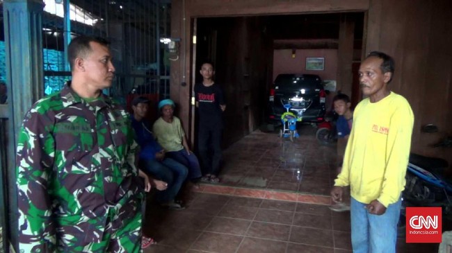 Kedua warga Kendal ini diduga terlibat dalam kelompok teroris yang terlibat baku tembak dengan polisi di Tuban beberapa waktu lalu.