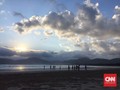 Lonjakan Turis & Jarak Sosial, PR 'New Normal' Tempat Wisata