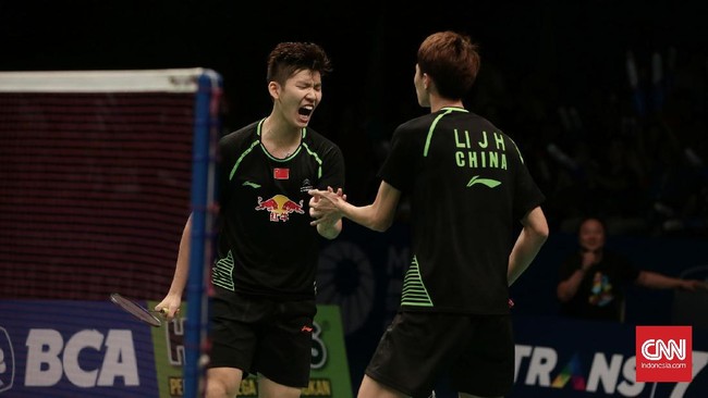 Ganda putra China, Li Junhui/Liu Yuchen sukses merebut juara Indonesia Terbuka setelah menaklukkan pasangan Denmark Mathias Boe/Carsten Mogensen di laga final.