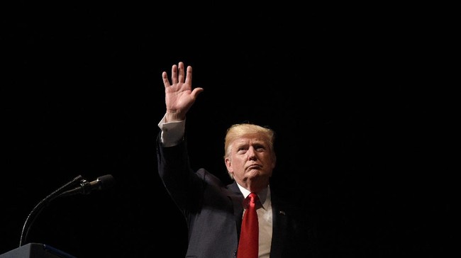Hari kedua sidang pemakzulan Presiden AS, Donald Trump, diisi debat DPR dan Senator Republik soal saksi.