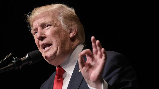 New York Diteror, Trump Ketatkan Pemeriksaan Imigrasi