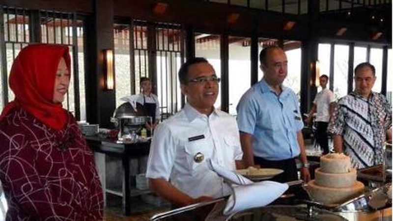 Banyuwangi semakin memperkuat amenitasnya. Daerah yang dijuluki Sunrise of Java itu akan segera me-launching hotel berbintang empat.