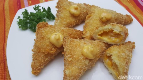 Resep Camilan: Sari Roti Cheezy Crunchy Resep Camilan: Sari Roti Cheezy Crunchy