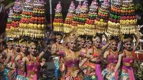 Gubernur Bali Anugerahi Seniman Penghargaan 'Pengabdi Seni'