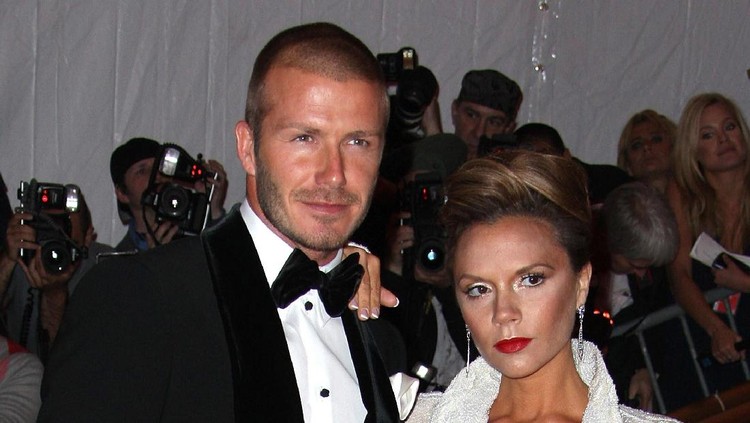 Mengintip Menu Makan Sehat Anak-anak David Beckham Anak-anak David Beckham dan sang istri, Victoria sudah dibiasakan makan makanan sehat, Bun. Kayak apa ya menunya?