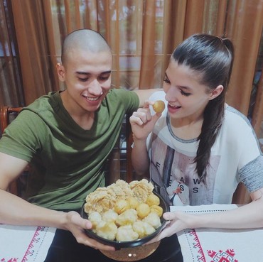 Mikaila Patritz dan Fardhan Khan Ungkap Nikah Muda Itu Tak Mudah