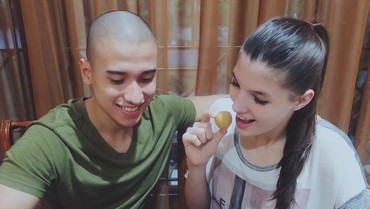 img-title Mikaila Patritz dan Fardhan Khan Ungkap Nikah Muda Itu Tak Mudah