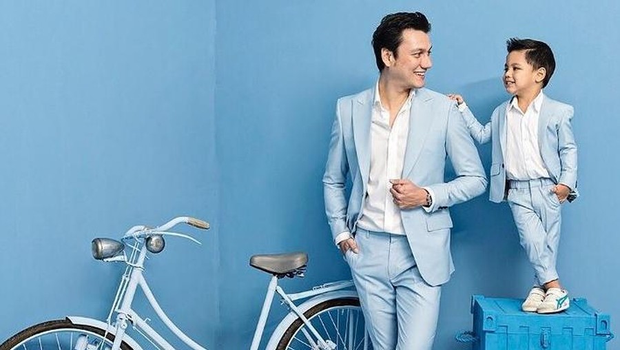 Quality Time Christian Sugiono dan Putranya Ini Berfaedah Banget