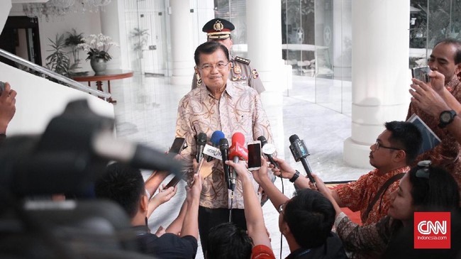 Paket XV dirilis pekan lalu. Paket ini fokus pada pengembangan usaha dan daya saing penyedia jasa logistik.
