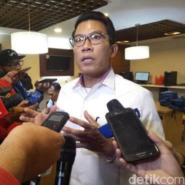 Diduga Ikut Sydney Marathon, Akun Strava Anggota DPR Misbakhun Ramai Dihujat