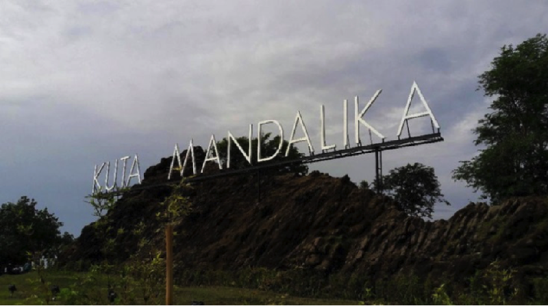 Pembangunan Masjid Raya Mandalika sudah hampir rampung 100%.