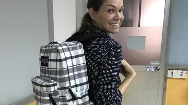 Sebuah merek ransel asal Amerika, JanSport, saat ini tengah mengembangkan kain dengan teknologi cerdas. Seperti apa?
