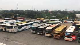 Pemudik di Terminal Pulogebang Melonjak