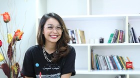 Conchita Caroline: 'Baper' Nonton Barca dan Cinta Persib