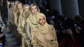 Halima Aden, Model Berhijab Pertama di Majalah Allure