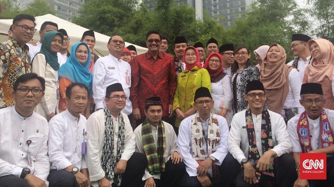 Co-working space di Jakarta dicetuskan sejak Ahok menjadi Gubernur DKI Jakarta, tujuannya untuk mewadahi anak muda yang ingin mengembangkan startup.