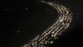 Jalur Tol Menuju Jakarta 'Diserang' 506.000 Kendaraan