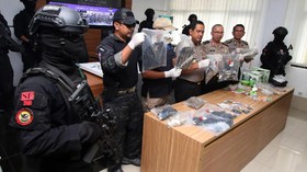Polisi Uji Labfor Bendera ISIS untuk Dapatkan Sidik Jari
