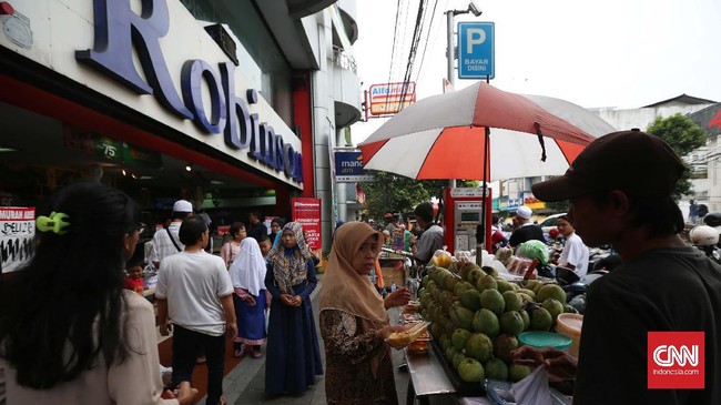 Kawasan Kebon Sirih, Jaksa, Sabang, dan Wahid Hasyim (Kebon Jaim) akan direvitalisasi menjadi pusat kuliner ibu kota, dengan trotoar luas dan jalur sepeda.