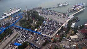Tol Trans Sumatera Gratis, Pemudik Padati Jalur Bakauheni